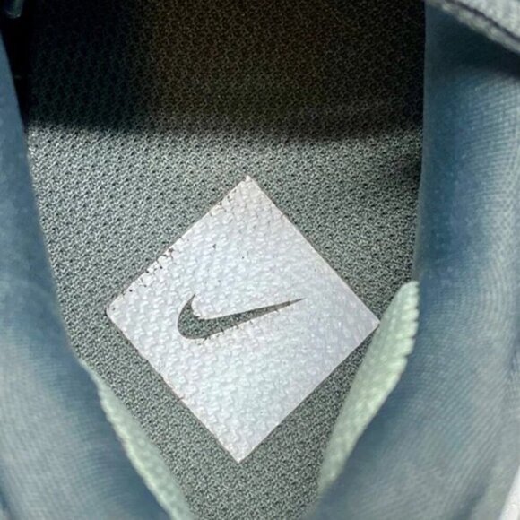 Nike Alpha Huarache Elite 4 Softball Turf Shoes Women's Size 7 Gray White EUC - Picture 11 of 15